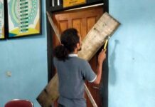 Malas Berkantor, Warga Palang Ruang Kades Gotowasi