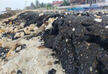 Jalan Pantai di Desa Momole Rusak Akibat Abrasi, Pemda Haltim Diminta Segera Turun Tangan