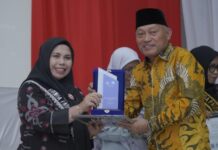 BPMP Malut Anugerahkan Penghargaan untuk Bunda PAUD dan Dinas Pendidikan Kota Tidore Kepulauan
