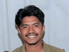 Korneles Tobelo, pemuda Suku Wayoli, Desa Nanas, foto: Istimewa