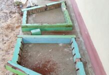 Gunakan Material Bekas, Proyek Pembangunan Gedung SMPN 11 Halsel Disorot Warga
