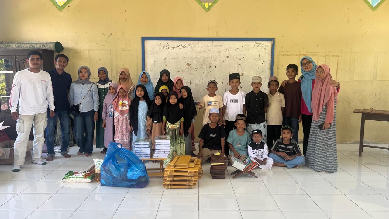 Penyerahan donasi di TPQ An-Nur Desa Matui, dok : (istimewa)