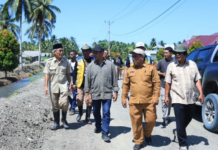 Bupati Haltim Tinjau Banjir Dorolamo–Martana Jaya, Siapkan Penanganan Jangka Panjang